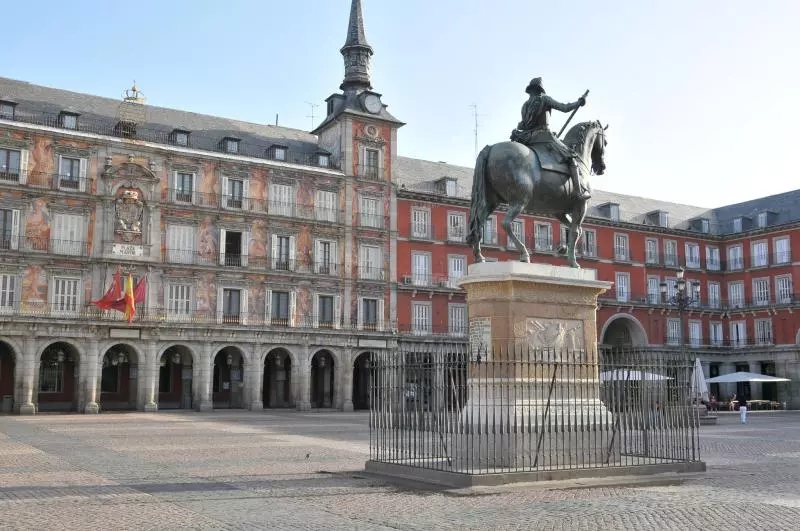 Madrid (c) Alesia Belaya